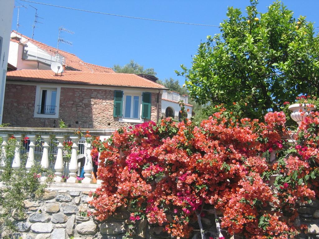 Cà dei Conti San Bartolomeo Al Mare Quarto foto